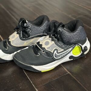 KD TREY 5 X Men’s Basketball shoes